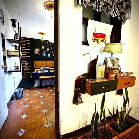 Vintage Apartment With Balcony & Terrace